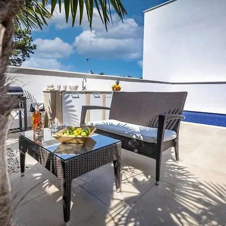 Διαμέρισμα Adriatic Dream - Luxury & Private Pool Only For